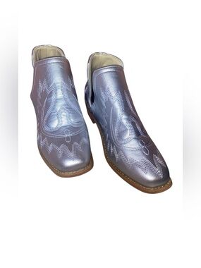 WESTERN BOOTIES (No brand name) in Silver and Tan Size 37(EU) 7(US)